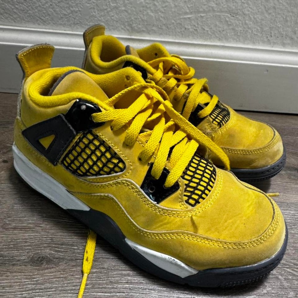 Jordan 4 Retro 2021 Mid Lightning Yellow PS BQ7669-700 Size 1Y